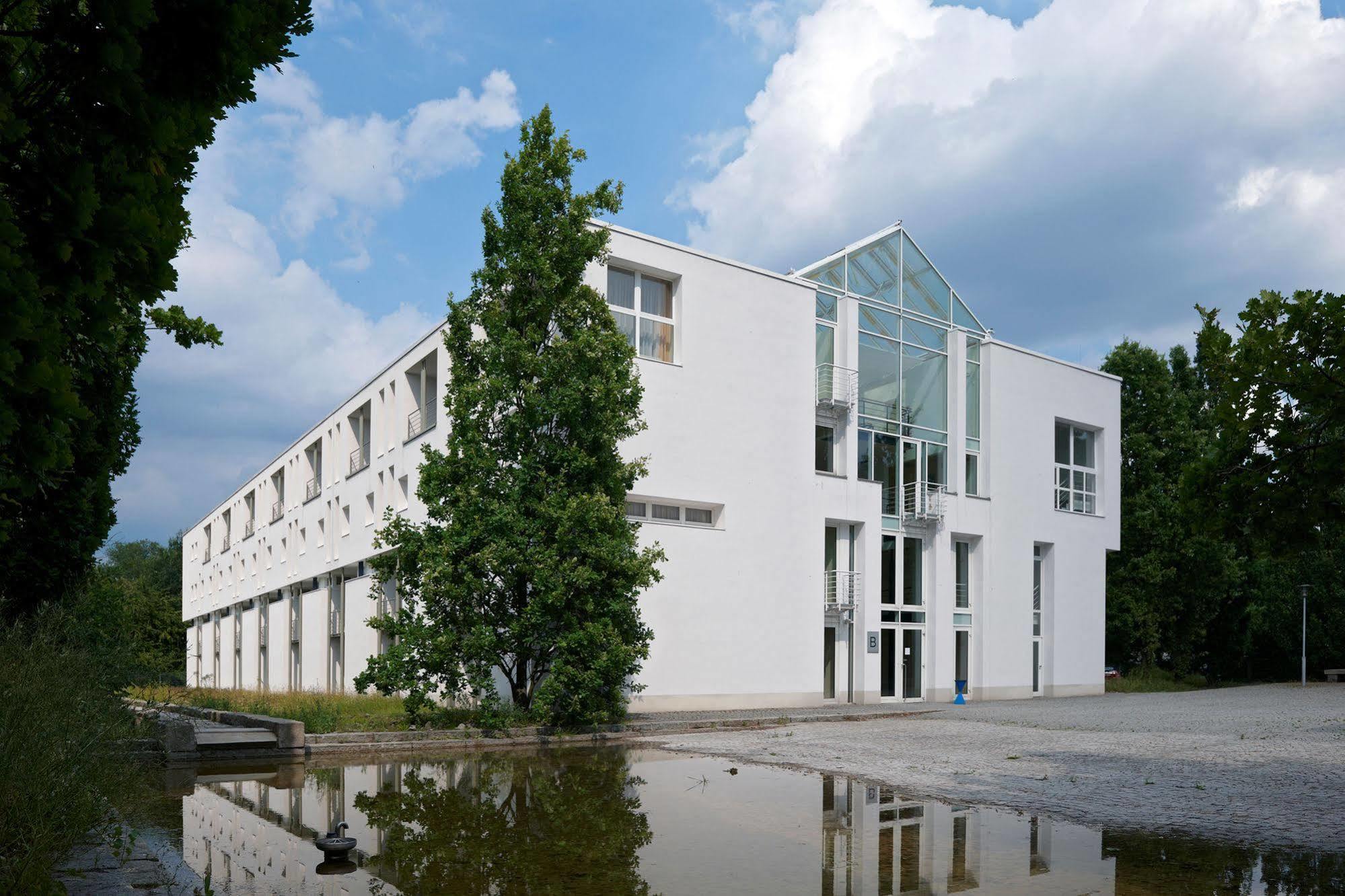 Commundo Tagungshotel Neuss Exterior photo