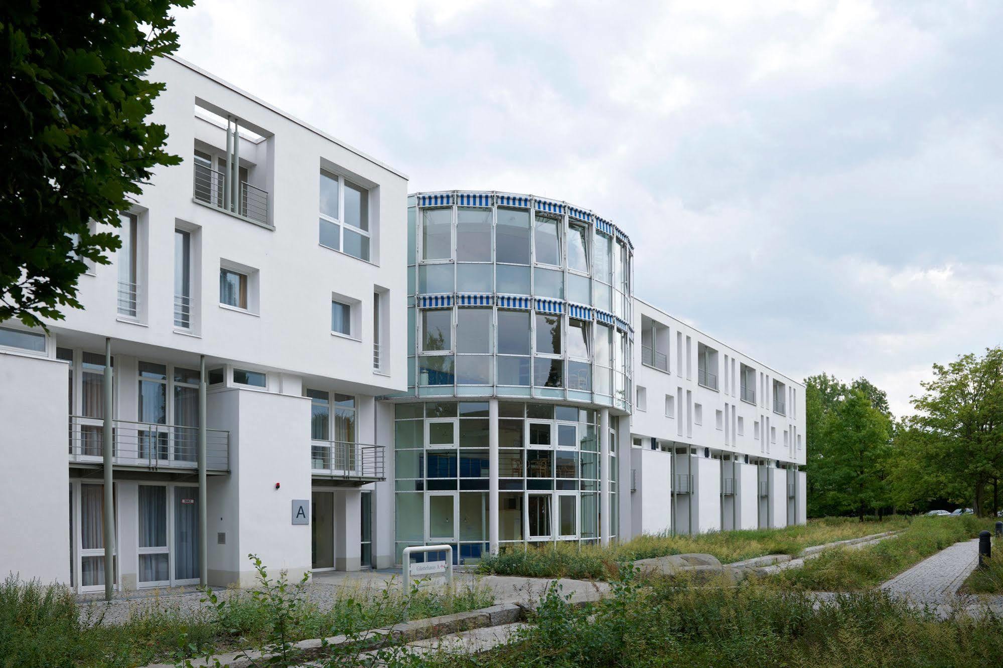 Commundo Tagungshotel Neuss Exterior photo